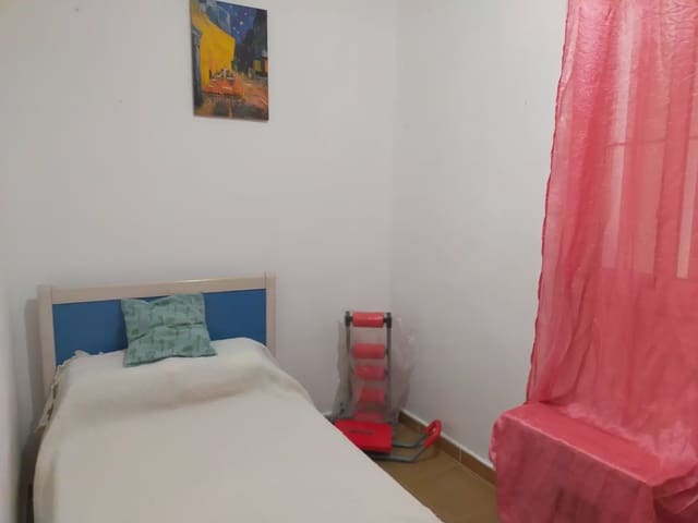 2 soverom Leilighet til leie i Huerta Fava - Santiago, La Línea de la Concepción - € 875 (Ref: 9818595)