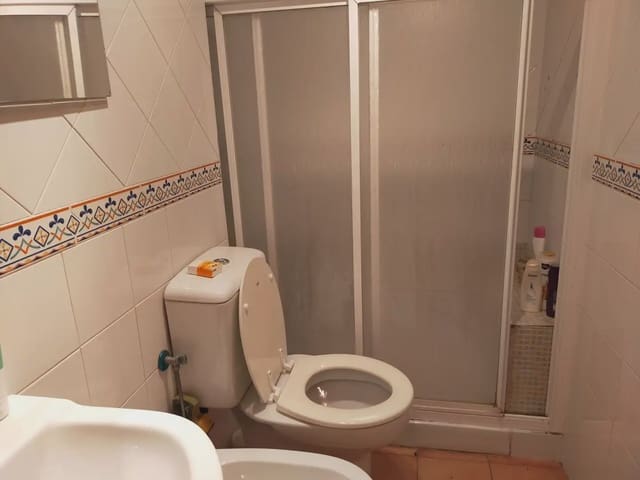 2 soverom Leilighet til leie i Huerta Fava - Santiago, La Línea de la Concepción - € 875 (Ref: 9818595)
