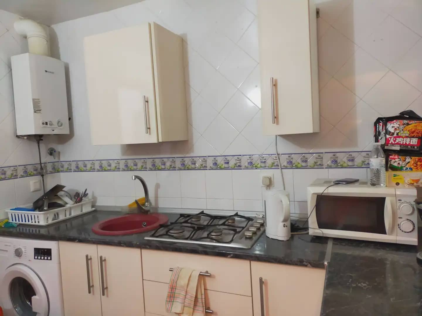 2 soverom Leilighet til leie i La Linea de la Concepcion - € 875 (Ref: 9818595)