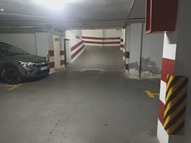Garasje til leie i Huerta Fava - Santiago, La Línea de la Concepción - € 100 (Ref: 9818597)