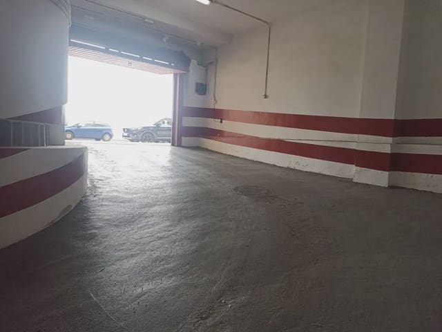 Garasje til leie i Huerta Fava - Santiago, La Línea de la Concepción - € 100 (Ref: 9818597)