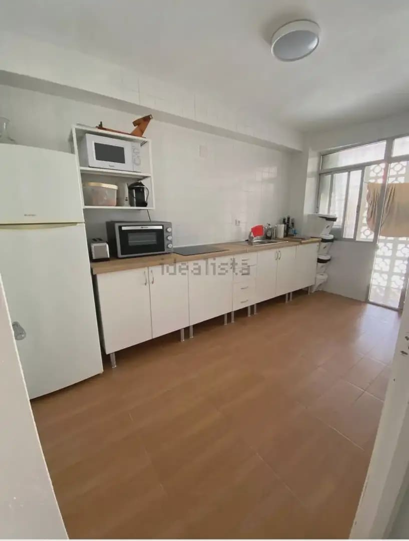4 soverom Leilighet til leie i La Linea de la Concepcion - € 1 500 (Ref: 9818600)