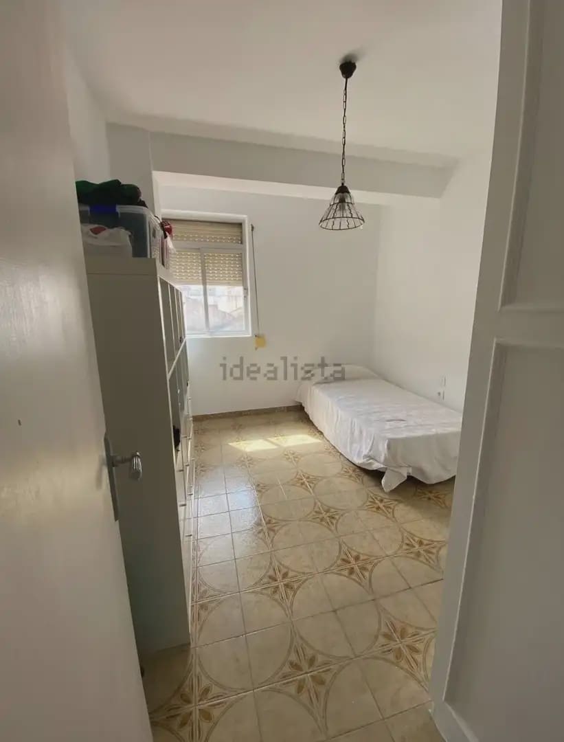 4 soverom Leilighet til leie i La Linea de la Concepcion - € 1 500 (Ref: 9818600)