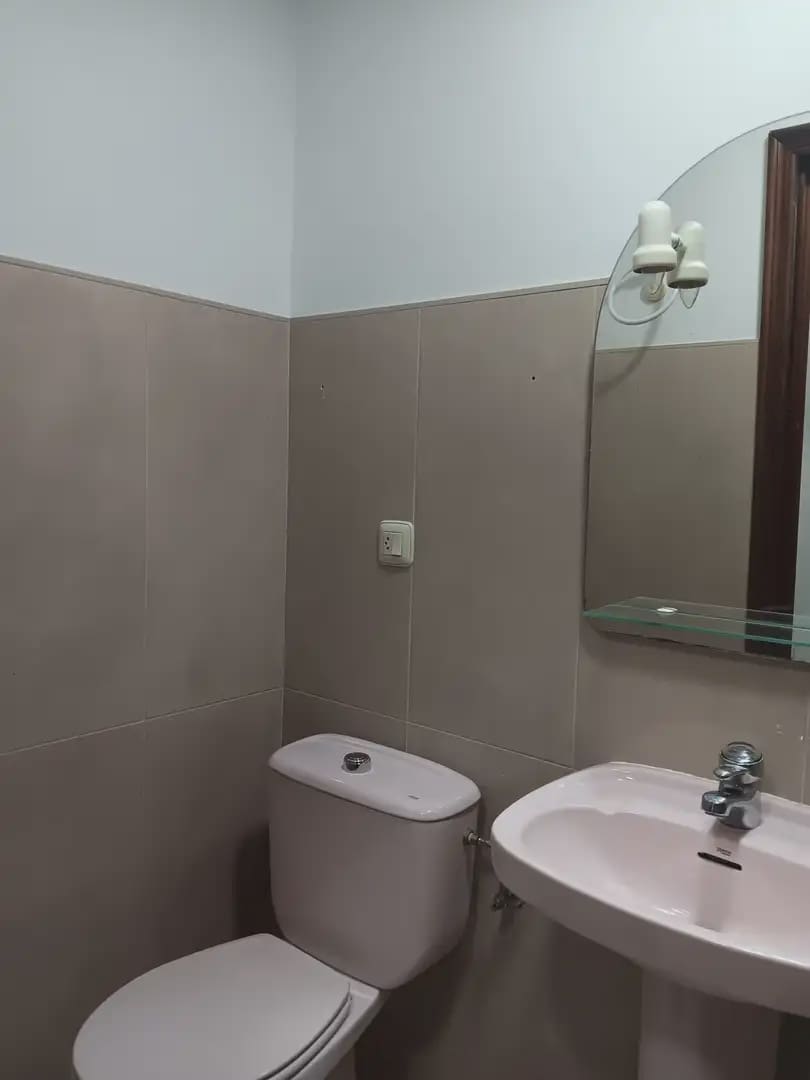 4 soverom Leilighet til leie i La Linea de la Concepcion med garasje - € 1 500 (Ref: 9818601)
