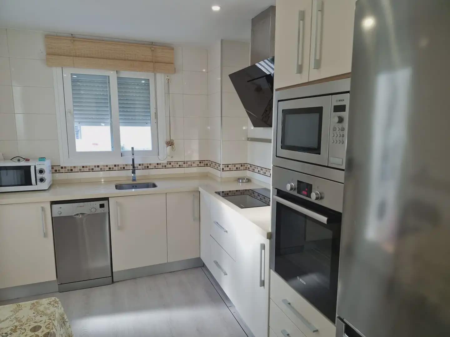 3 soverom Leilighet til salgs i La Linea de la Concepcion med svømmebasseng - € 189 000 (Ref: 9818602)