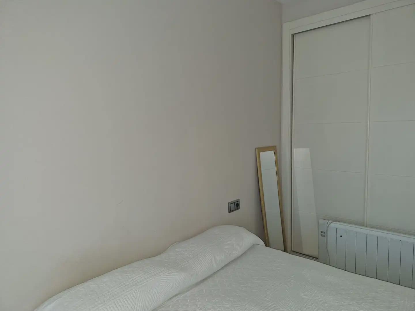 3 soverom Leilighet til salgs i La Linea de la Concepcion med svømmebasseng - € 189 000 (Ref: 9818602)