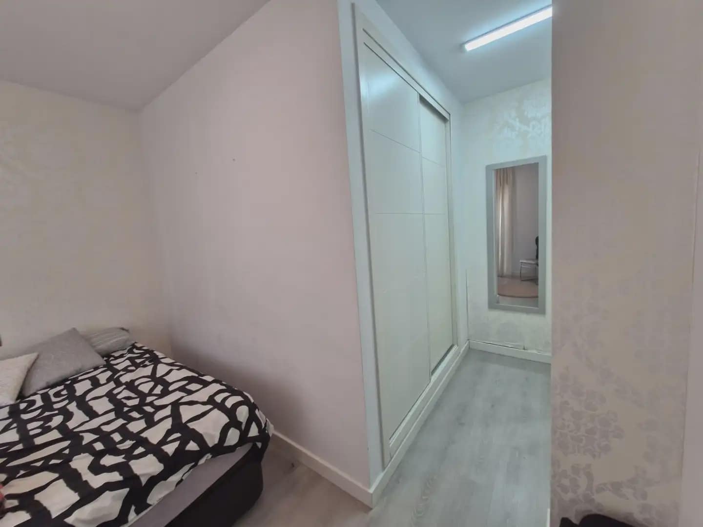 3 soverom Leilighet til salgs i La Linea de la Concepcion med svømmebasseng - € 189 000 (Ref: 9818602)