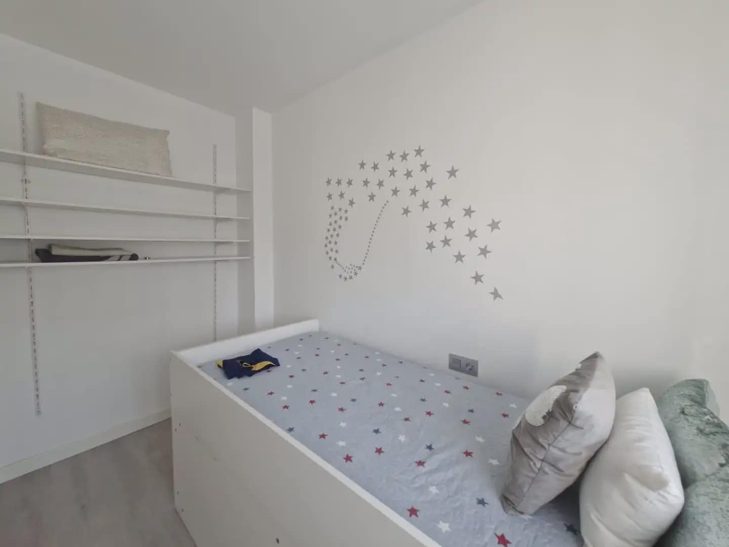 3 soverom Leilighet til salgs i La Linea de la Concepcion med svømmebasseng - € 189 000 (Ref: 9818602)