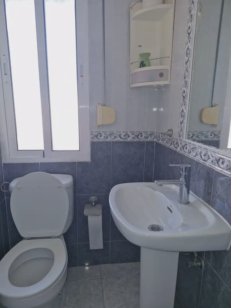 3 bedroom Flat for sale in La Linea de la Concepcion - € 220,000 (Ref: 9821520)