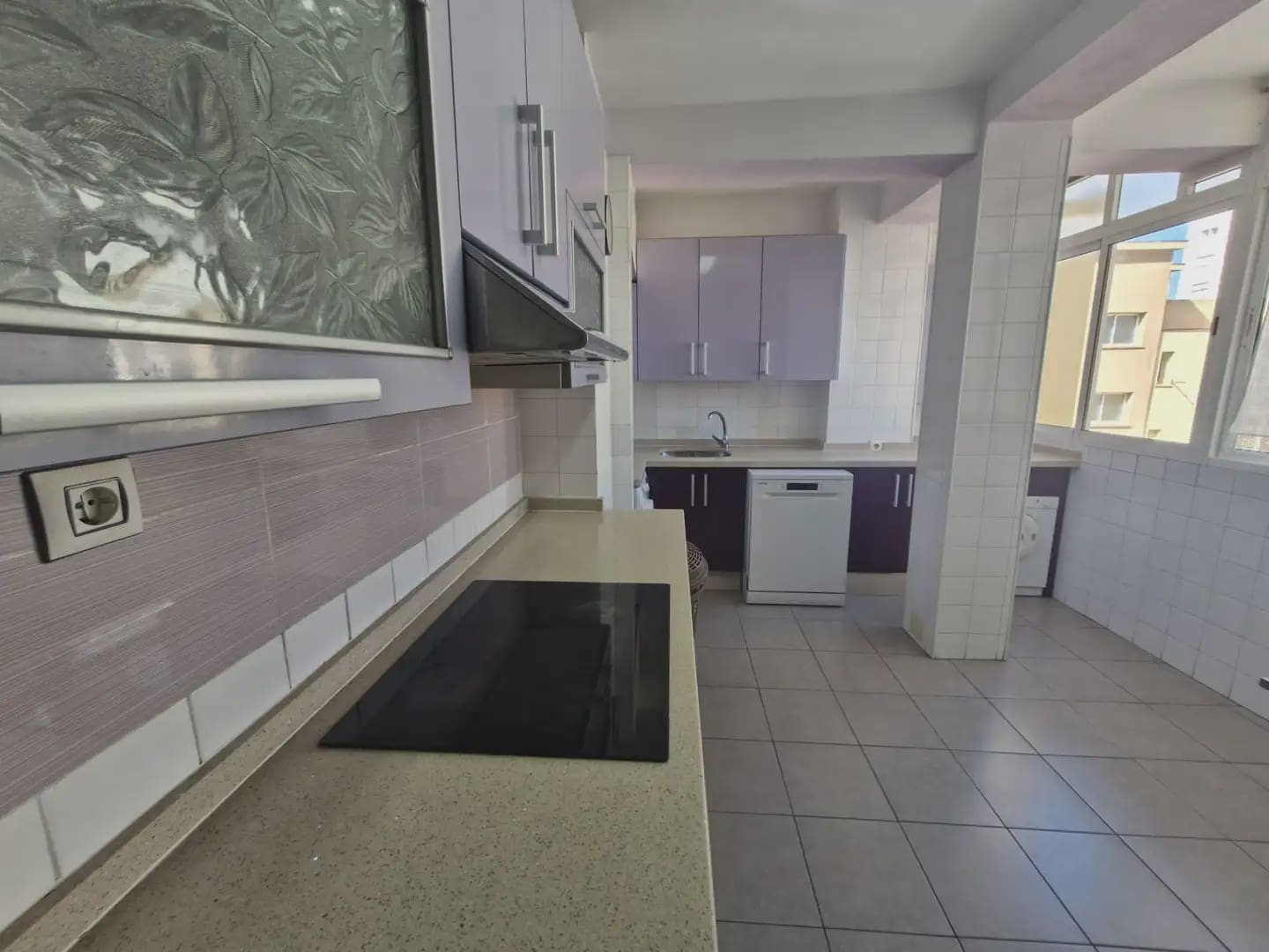 3 bedroom Flat for sale in La Linea de la Concepcion - € 220,000 (Ref: 9821520)