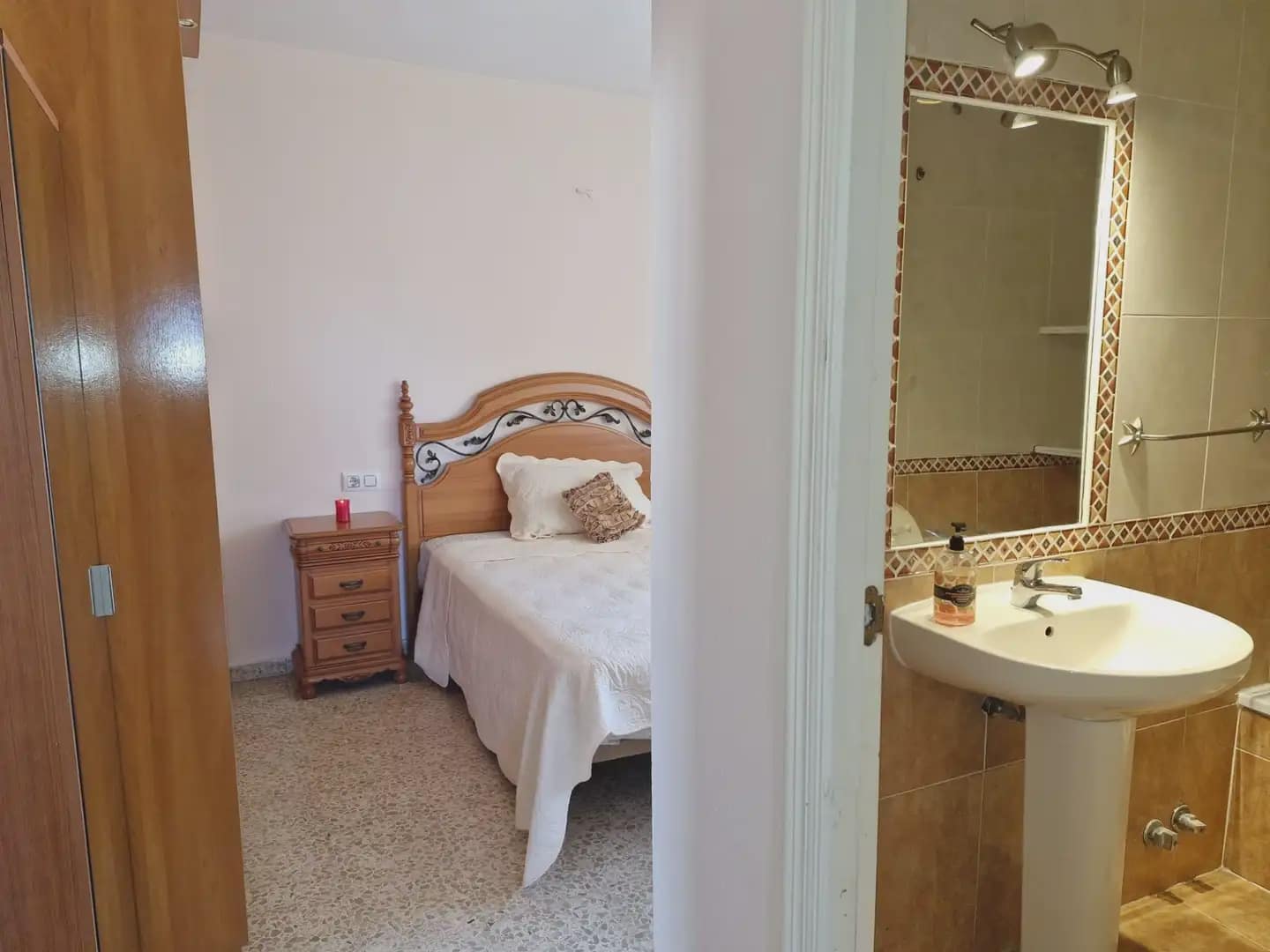 3 bedroom Flat for sale in La Linea de la Concepcion - € 220,000 (Ref: 9821520)