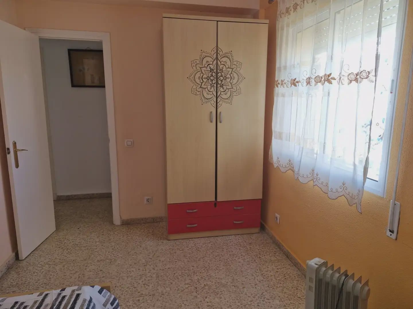 3 bedroom Flat for sale in La Linea de la Concepcion - € 220,000 (Ref: 9821520)
