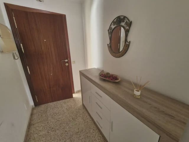 3 soveværelse Lejlighed til salg i Santa Bárbara - Ciudad Deportiva, La Línea de la Concepción - € 220.000 (Ref: 9821520)
