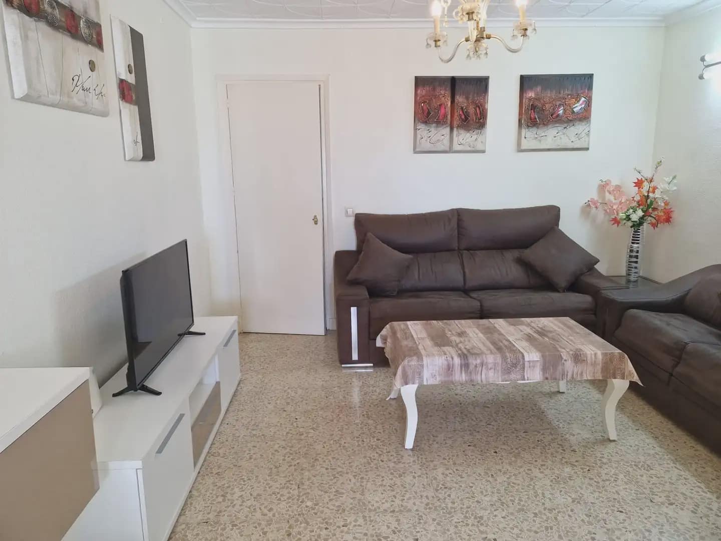 3 bedroom Flat for sale in La Linea de la Concepcion - € 220,000 (Ref: 9821520)