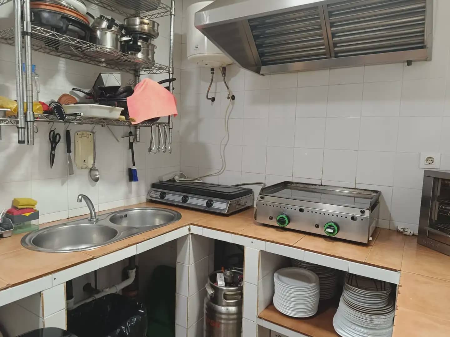 Commercial for sale in La Linea de la Concepcion - € 41,050 (Ref: 9844012)