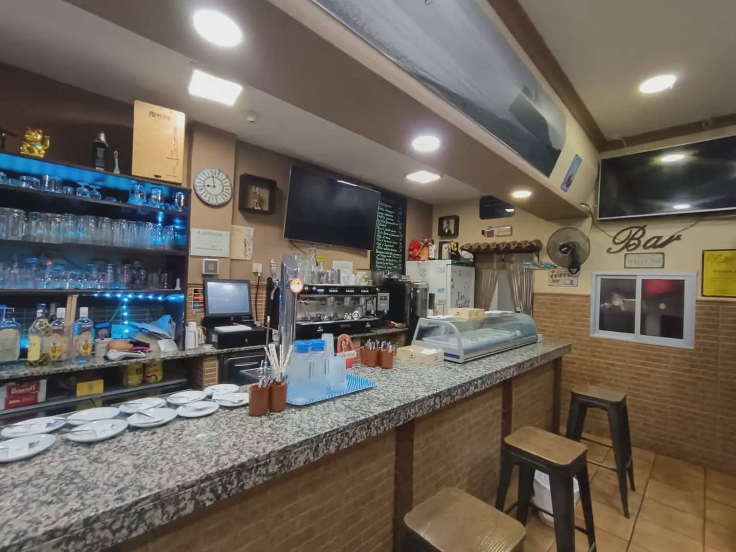 Commercial for sale in La Linea de la Concepcion - € 41,050 (Ref: 9844012)