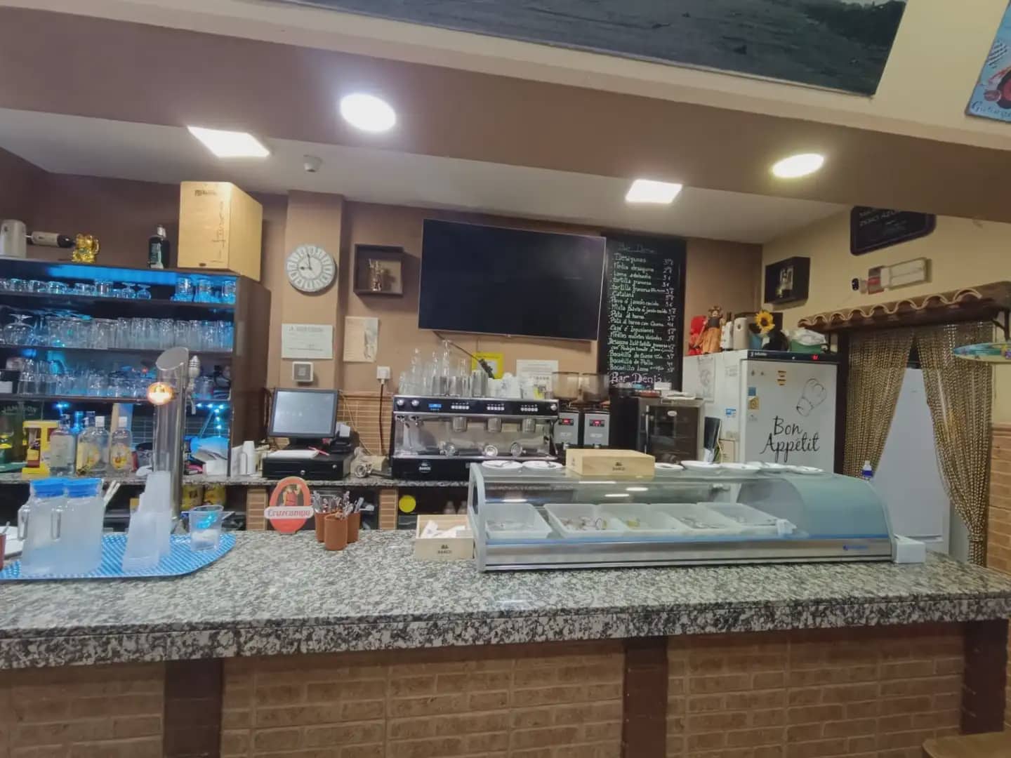 Commercial for sale in La Linea de la Concepcion - € 41,050 (Ref: 9844012)
