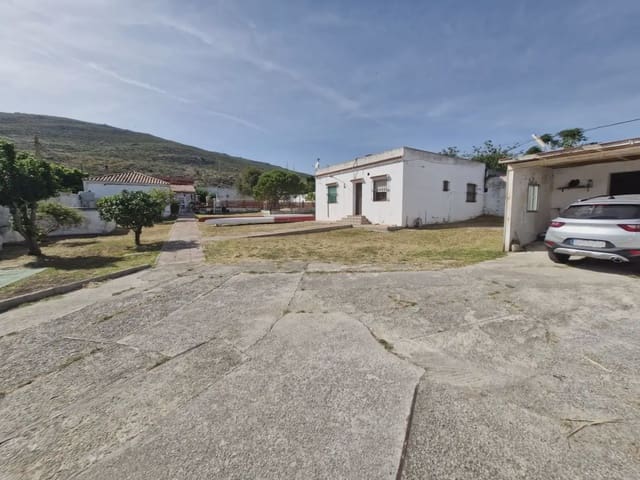 3 chambre Finca/Maison de Campagne à vendre à El Zabal - Santa Margarita, La Línea de la Concepción avec piscine - 192 000 € (Ref: 9864070)