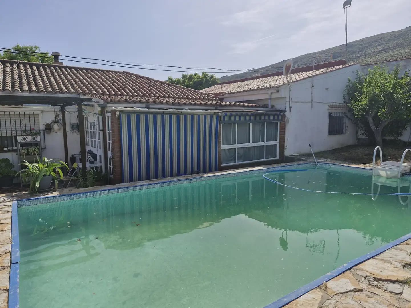 3 bedroom Finca/Country House for sale in La Linea de la Concepcion with pool - € 192,000 (Ref: 9864070)