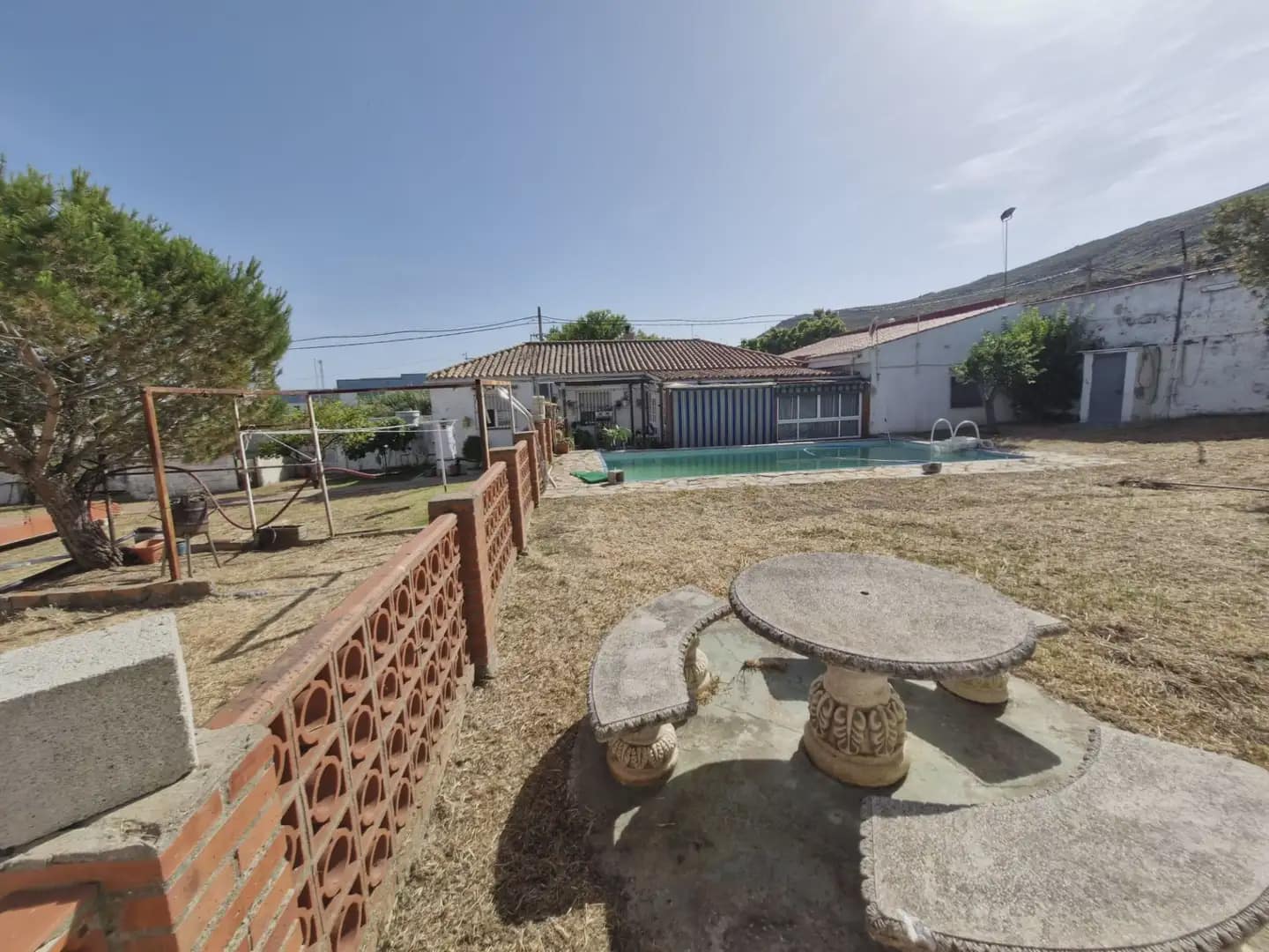 3 bedroom Finca/Country House for sale in La Linea de la Concepcion with pool - € 192,000 (Ref: 9864070)