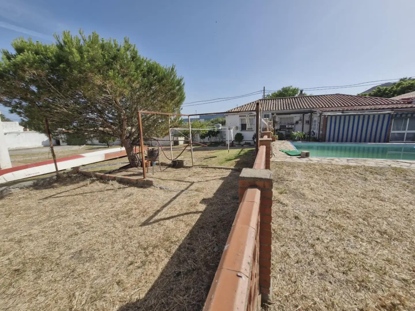 3 bedroom Finca/Country House for sale in La Linea de la Concepcion with pool - € 192,000 (Ref: 9864070)
