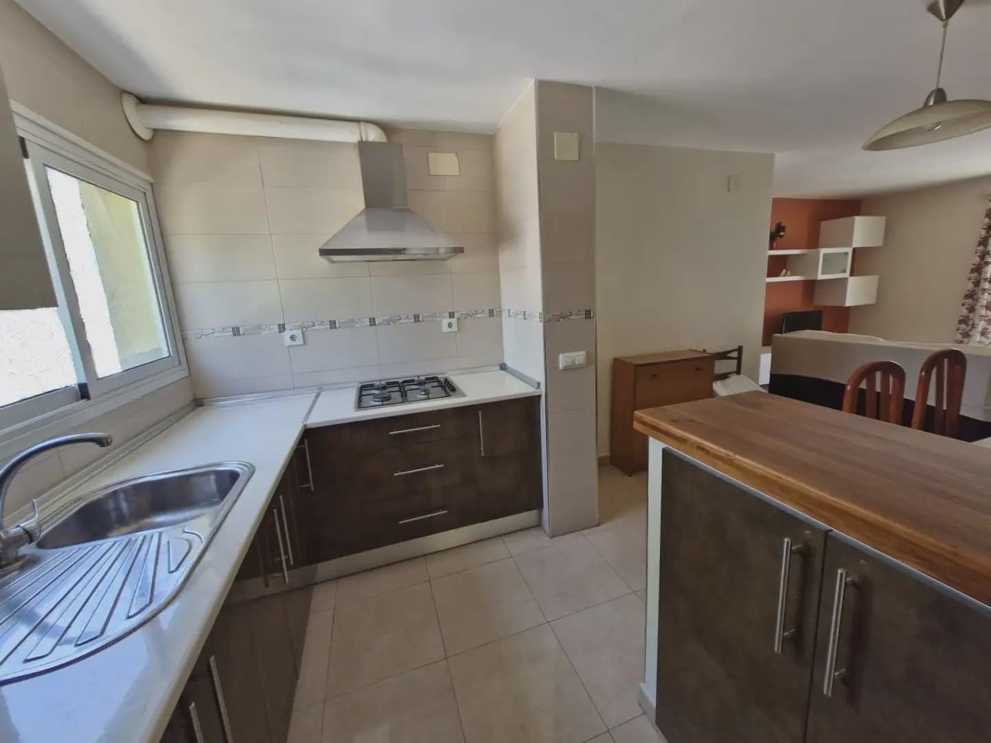 3 bedroom Flat for rent in La Linea de la Concepcion - € 900 (Ref: 9872180)