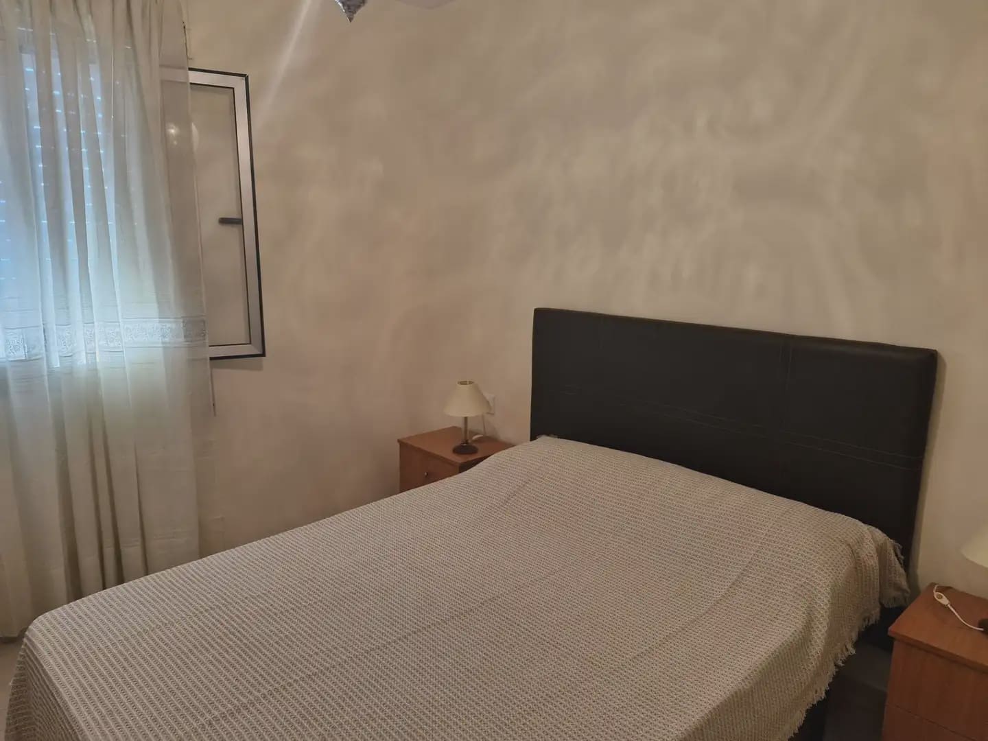 3 bedroom Flat for rent in La Linea de la Concepcion - € 900 (Ref: 9872180)