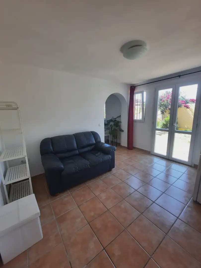 3 bedroom Terraced Villa for rent in La Linea de la Concepcion with pool - € 1,500 (Ref: 9872295)