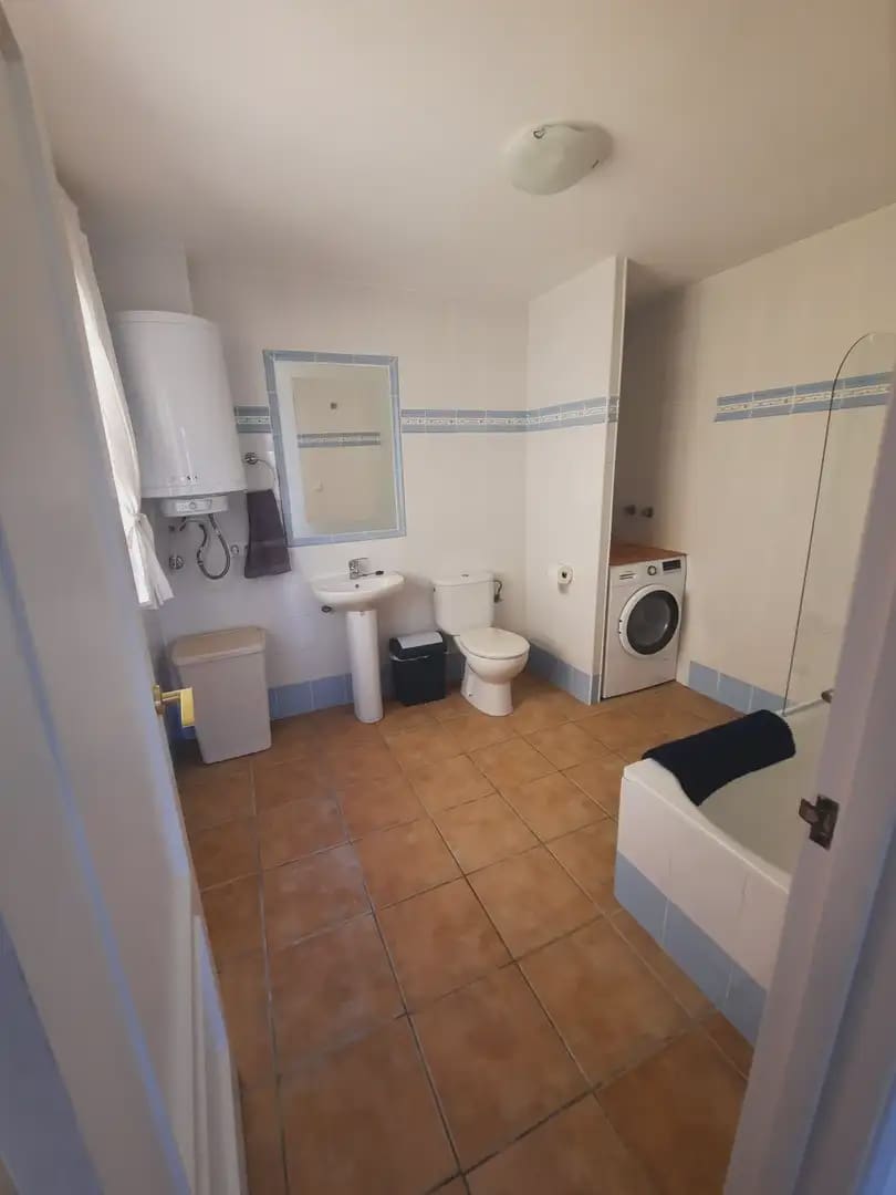 3 bedroom Terraced Villa for rent in La Linea de la Concepcion with pool - € 1,500 (Ref: 9872295)