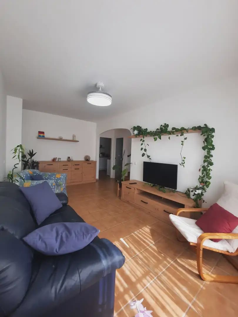 3 bedroom Terraced Villa for rent in La Linea de la Concepcion with pool - € 1,500 (Ref: 9872295)
