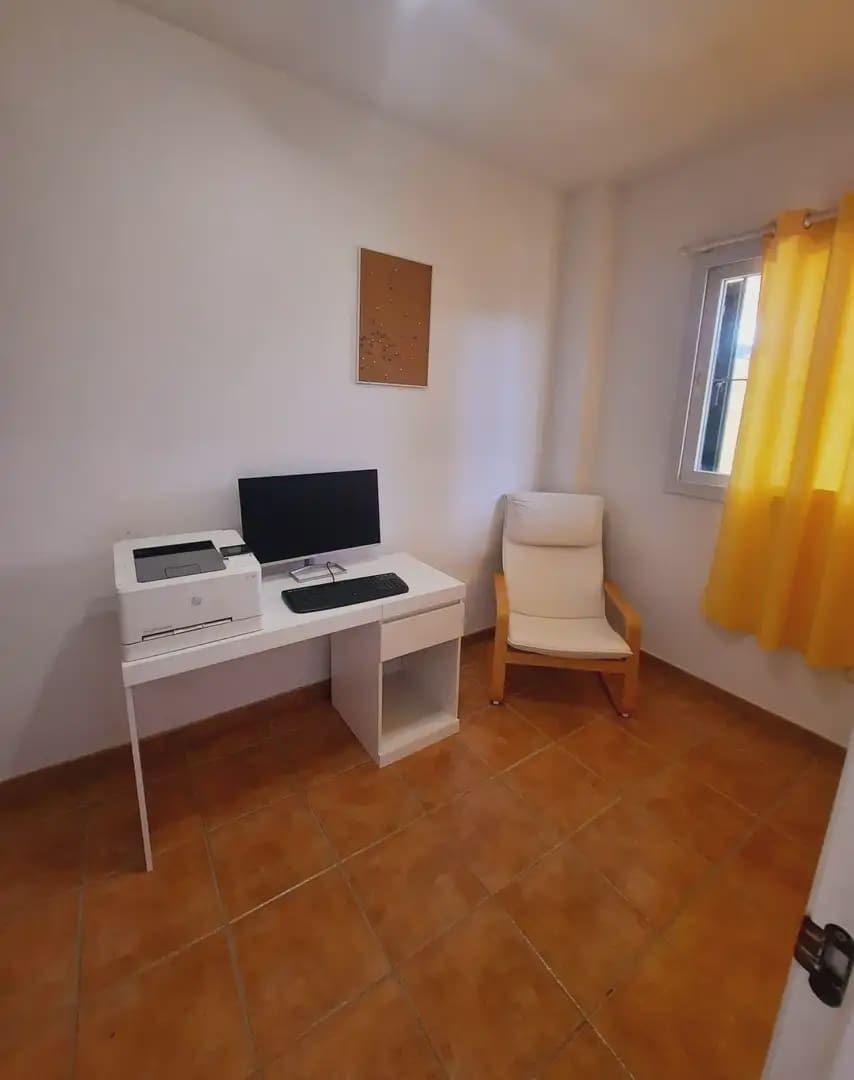 3 bedroom Terraced Villa for rent in La Linea de la Concepcion with pool - € 1,500 (Ref: 9872295)