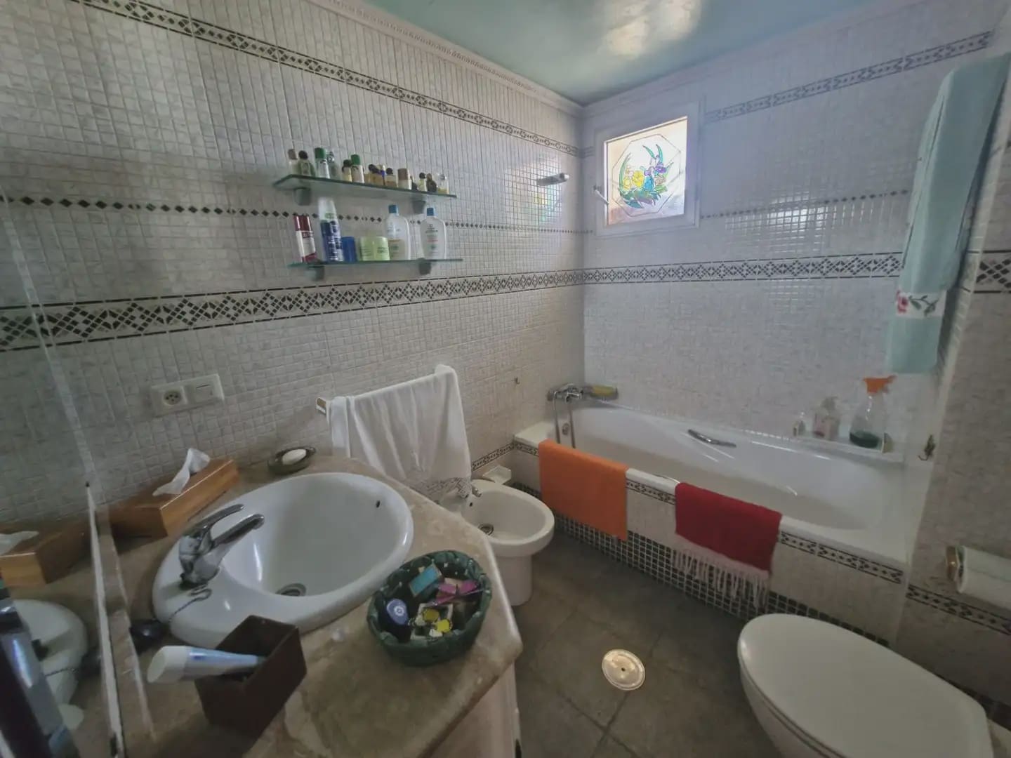 4 slaapkamer Flat te koop in La Linea de la Concepcion - € 350.000 (Ref: 9877795)