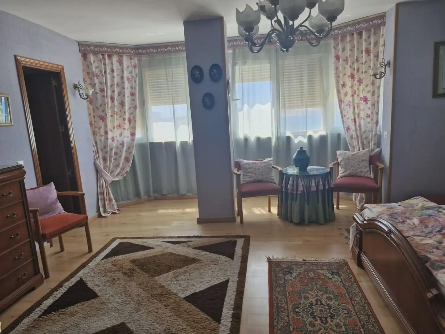 4 slaapkamer Flat te koop in La Linea de la Concepcion - € 350.000 (Ref: 9877795)