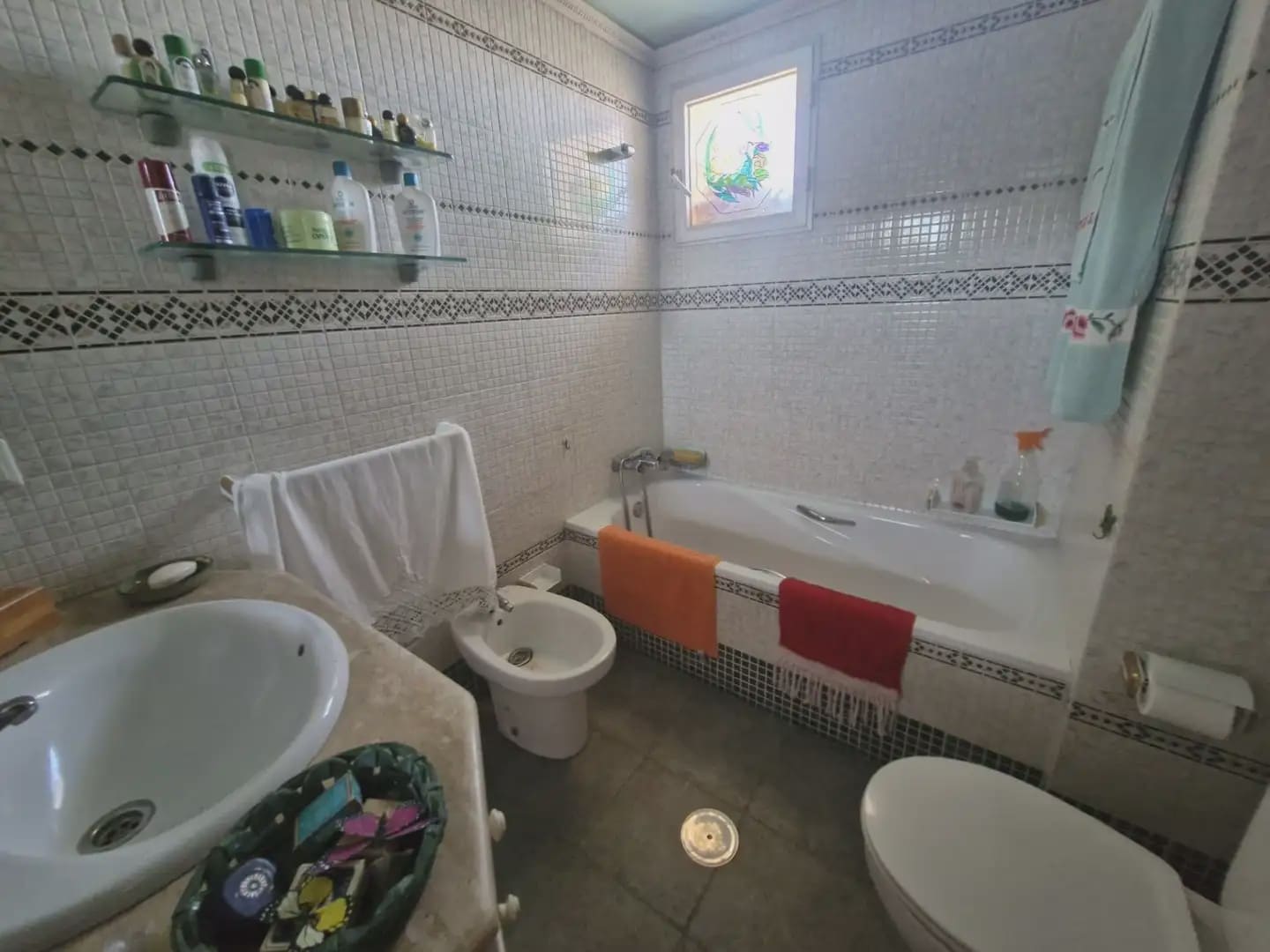 4 slaapkamer Flat te koop in La Linea de la Concepcion - € 350.000 (Ref: 9877795)
