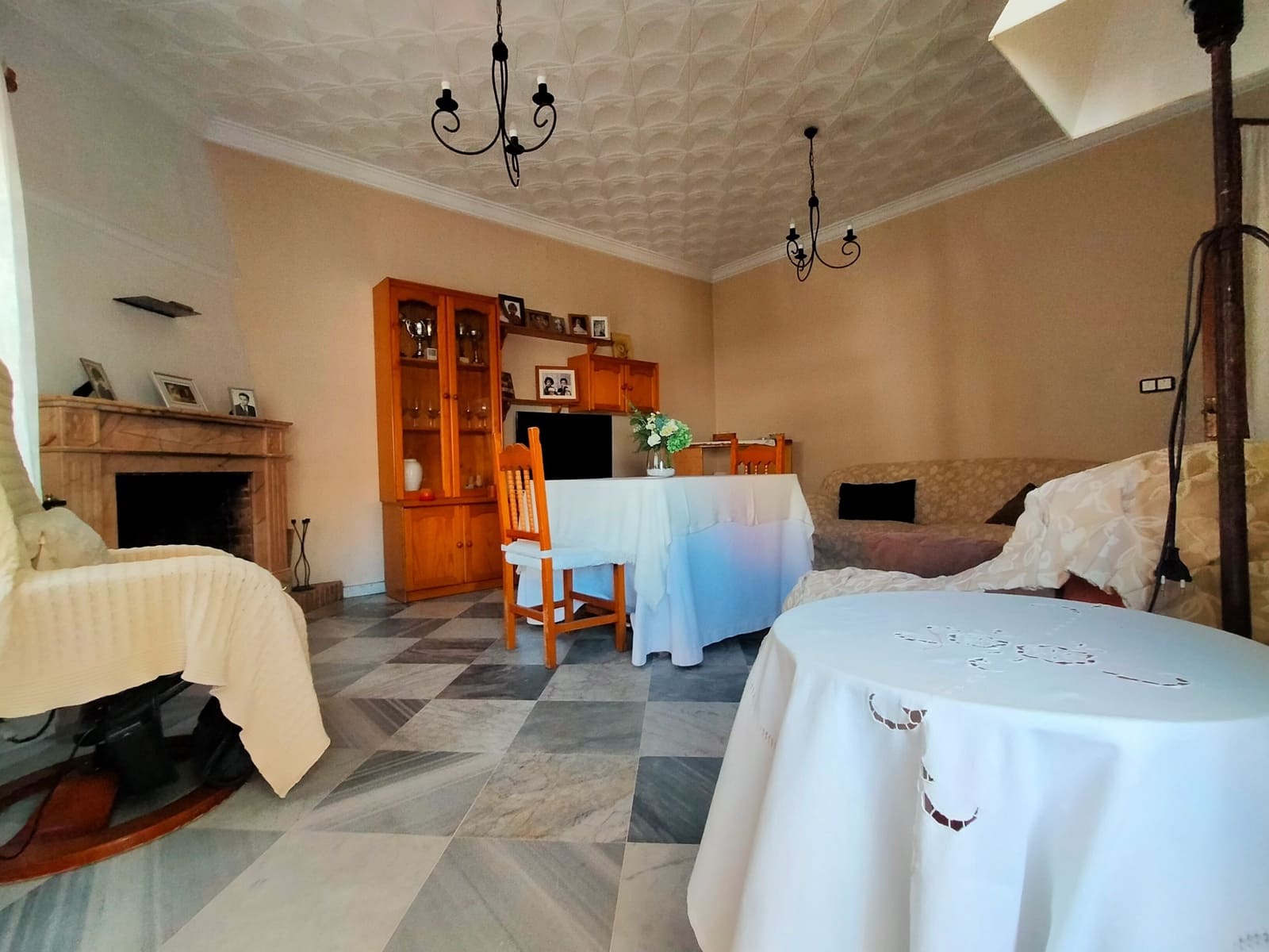 5 bedroom Semi-detached Villa for sale in El Puerto de Santa Maria with garage - € 350,000 (Ref: 9592029)