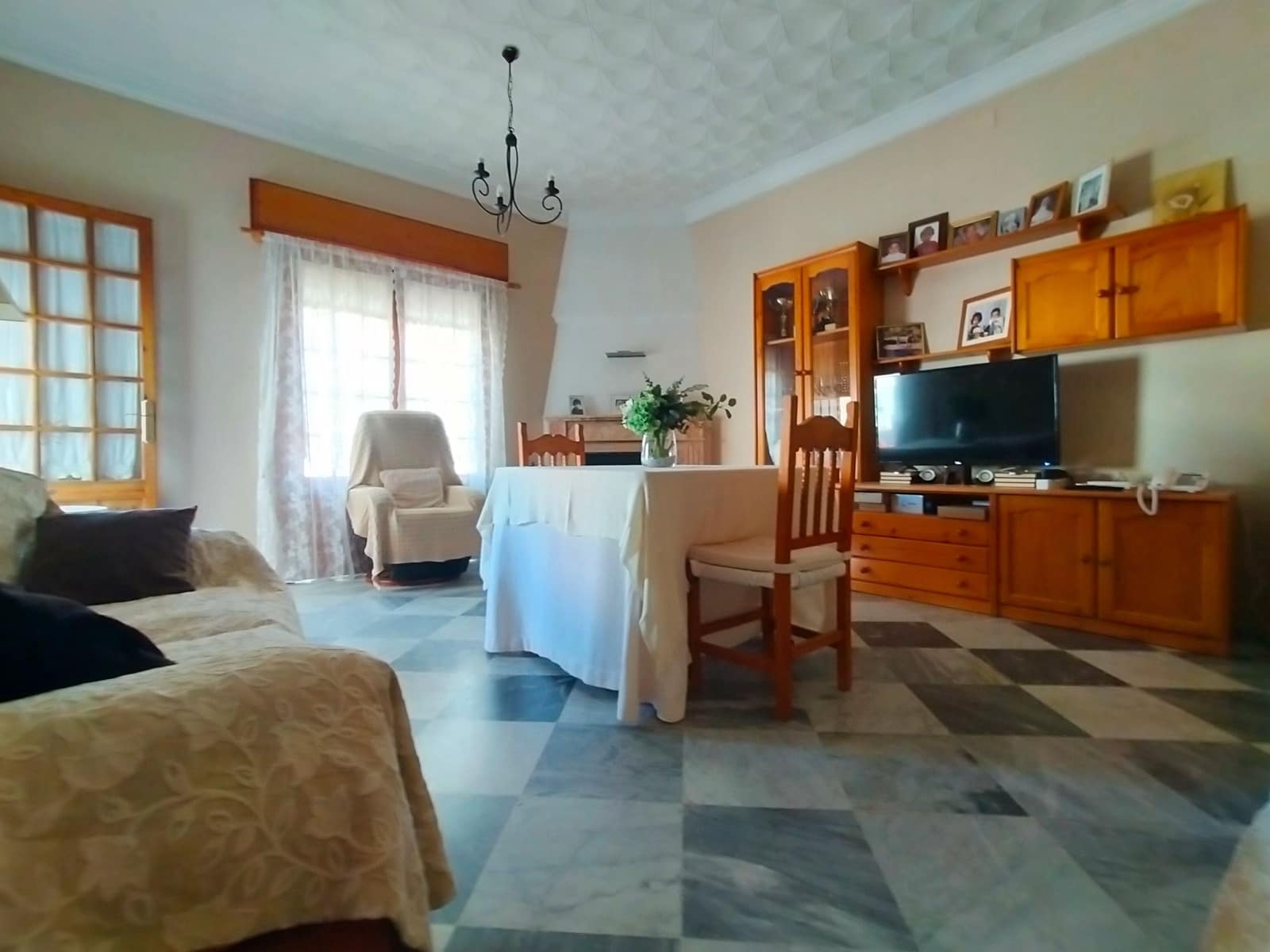 5 bedroom Semi-detached Villa for sale in El Puerto de Santa Maria with garage - € 350,000 (Ref: 9592029)