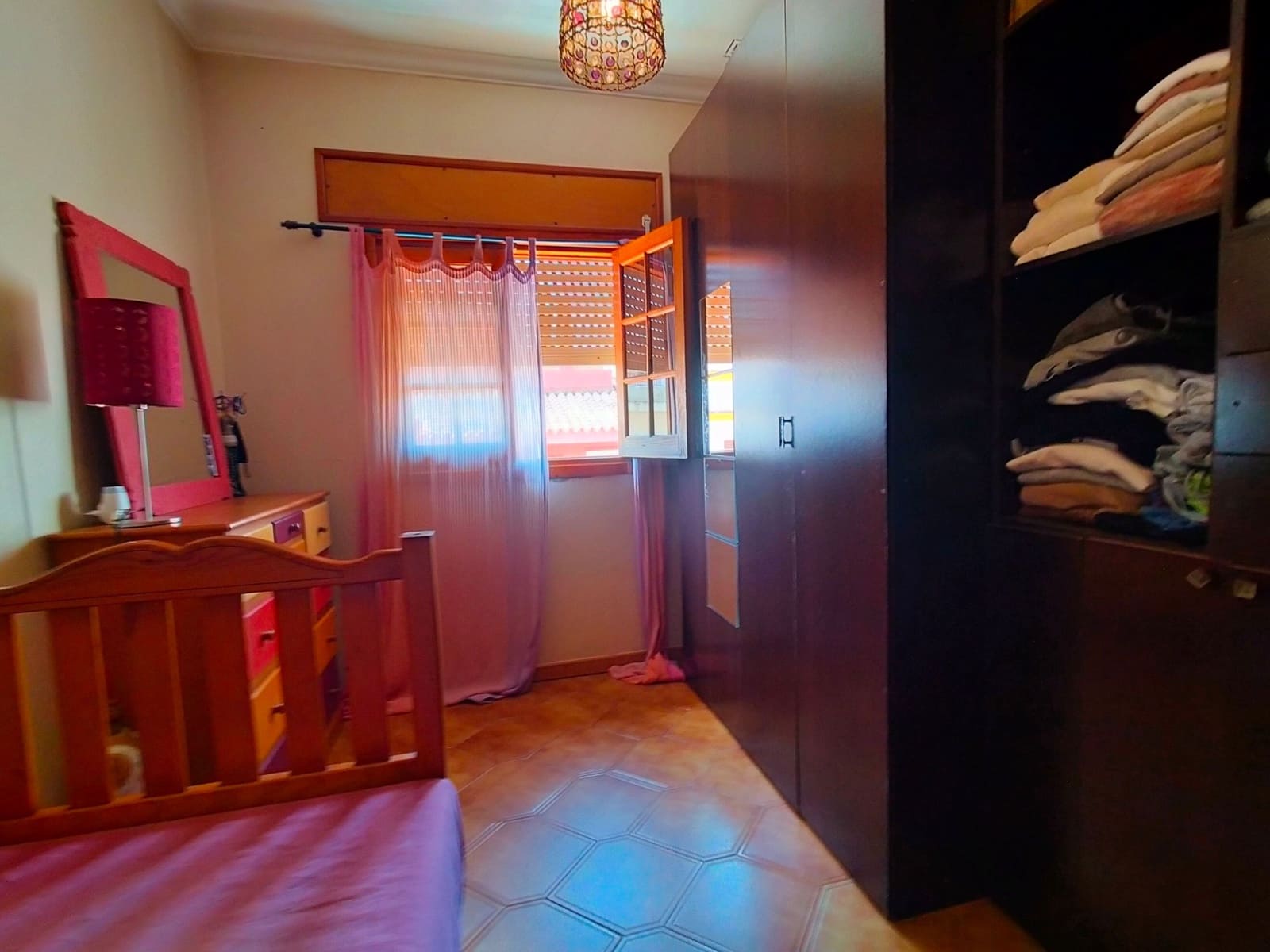 5 bedroom Semi-detached Villa for sale in El Puerto de Santa Maria with garage - € 350,000 (Ref: 9592029)