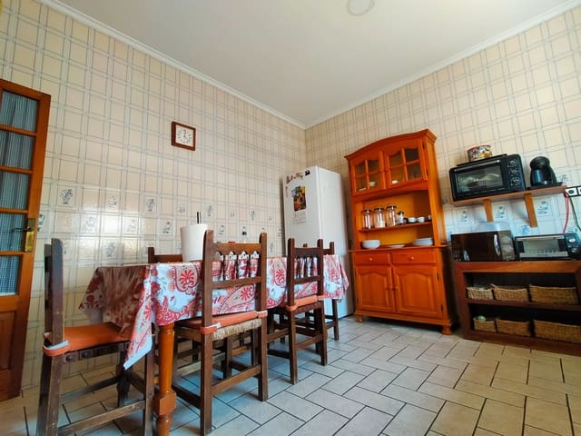 5 slaapkamer Halfvrijstaande villa te koop in El Puerto de Santa María met garage - € 350.000 (Ref: 9592029)
