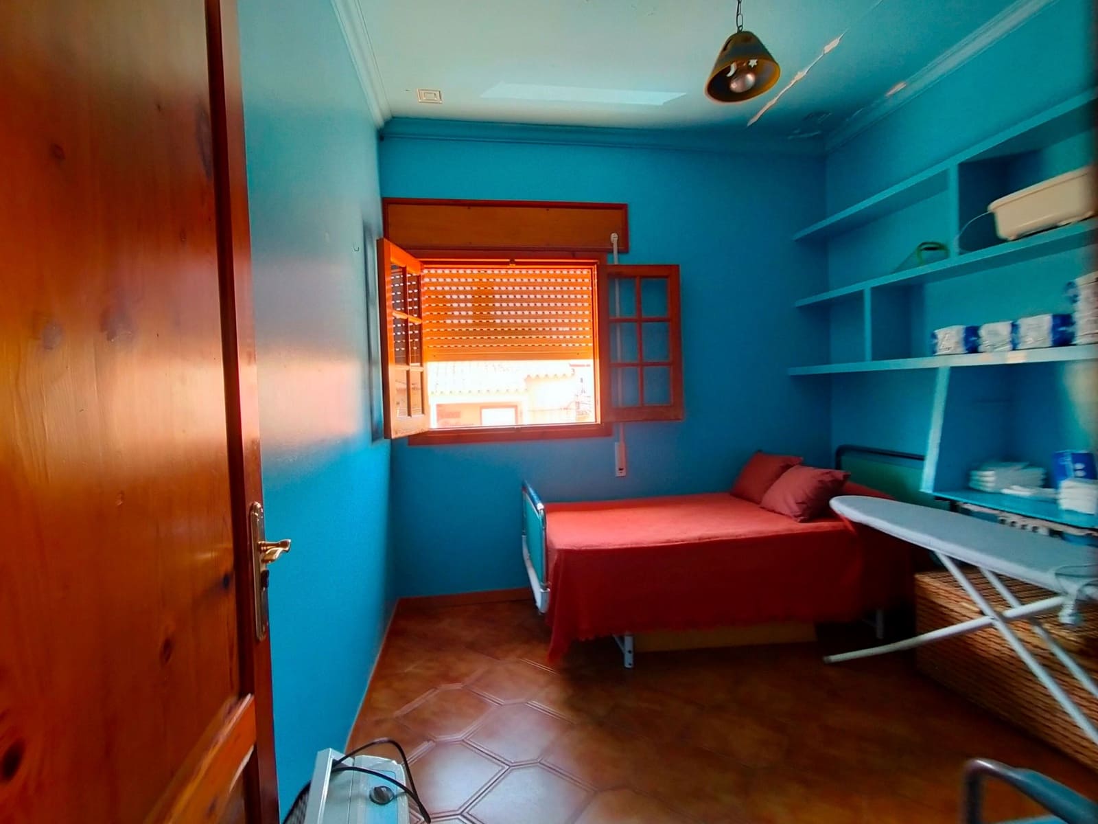 5 bedroom Semi-detached Villa for sale in El Puerto de Santa Maria with garage - € 350,000 (Ref: 9592029)