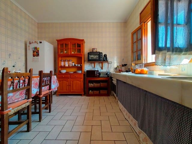 5 slaapkamer Halfvrijstaande villa te koop in El Puerto de Santa María met garage - € 350.000 (Ref: 9592029)