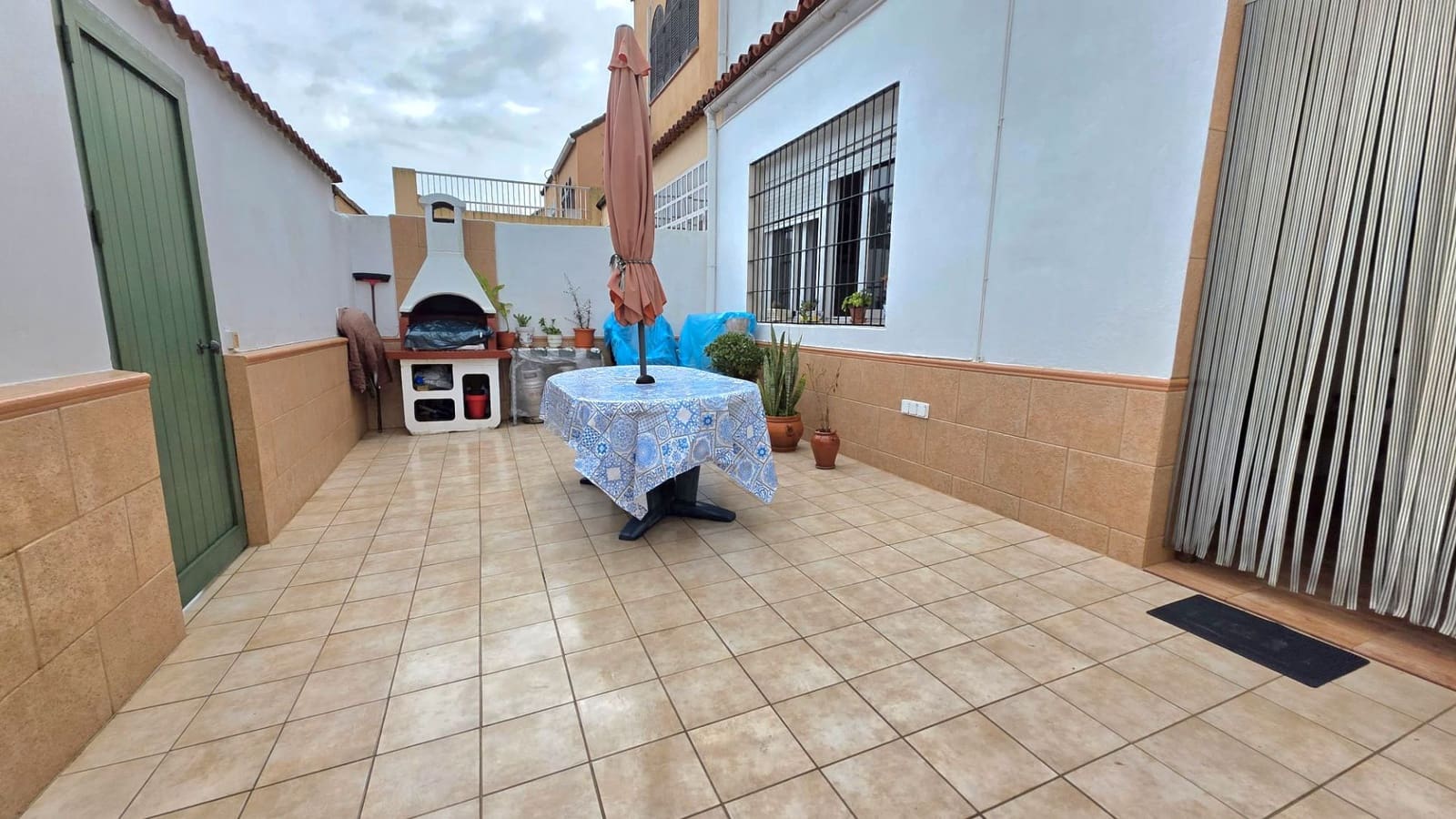 4 bedroom Terraced Villa for sale in El Puerto de Santa Maria with garage - € 390,000 (Ref: 9592030)