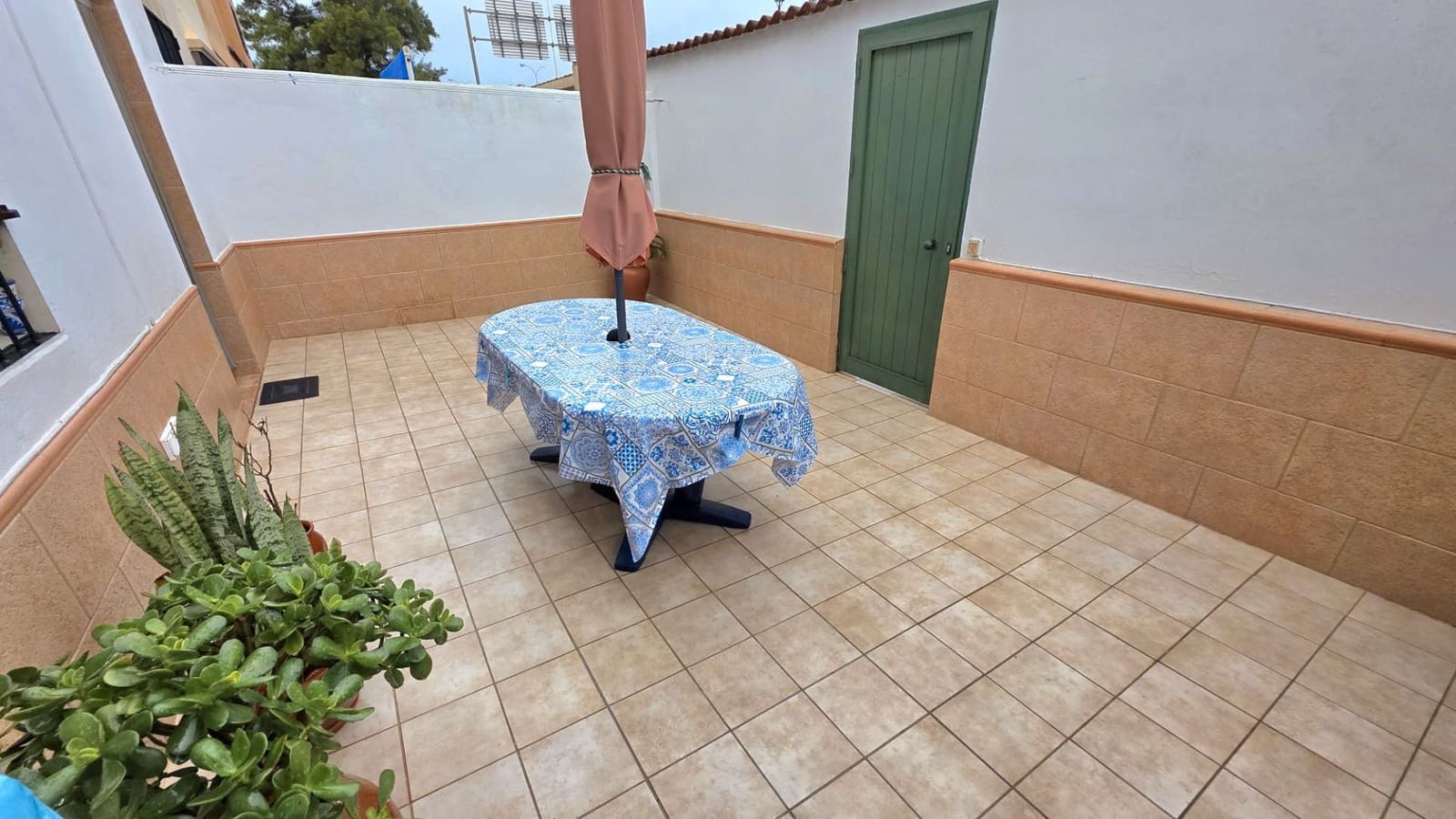 4 bedroom Terraced Villa for sale in El Puerto de Santa Maria with garage - € 390,000 (Ref: 9592030)