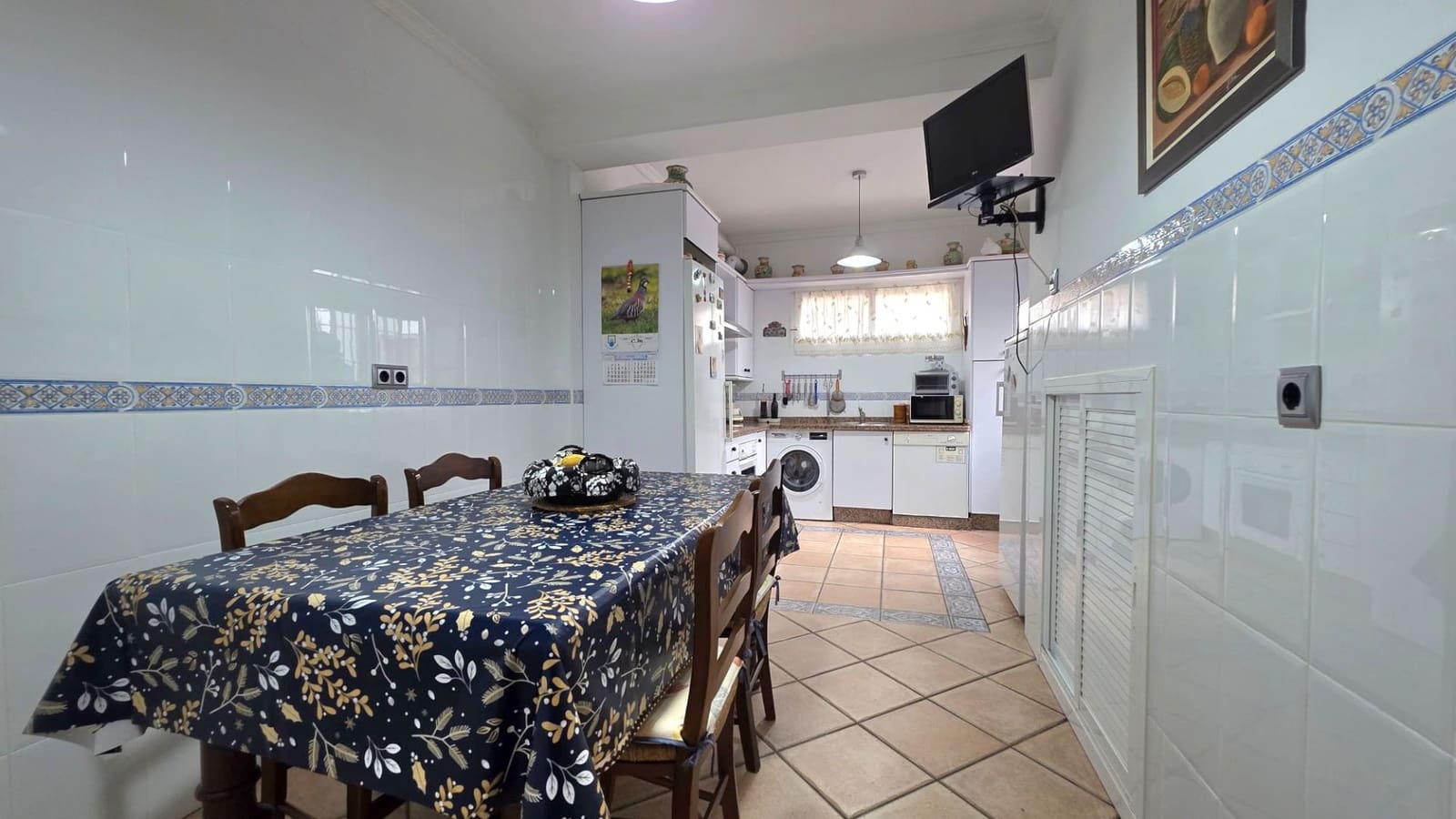 4 bedroom Terraced Villa for sale in El Puerto de Santa Maria with garage - € 390,000 (Ref: 9592030)