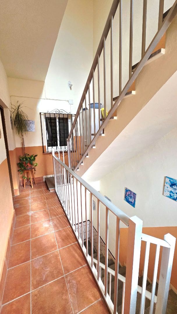7 bedroom Townhouse for sale in El Puerto de Santa Maria - € 325,000 (Ref: 9592032)