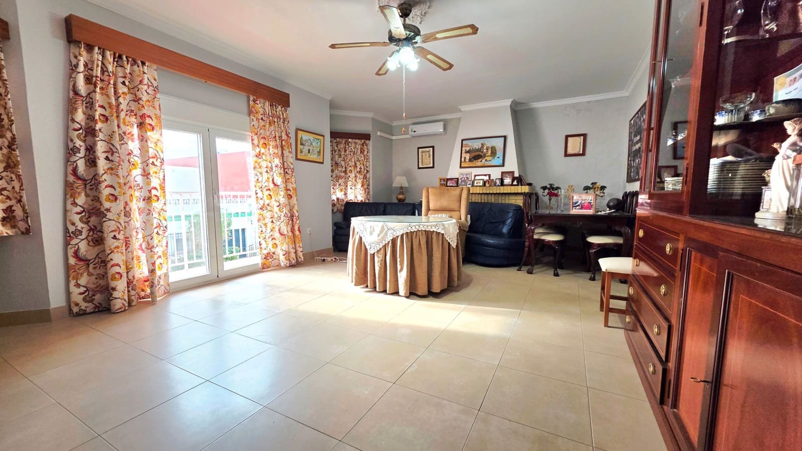 7 bedroom Townhouse for sale in El Puerto de Santa Maria - € 325,000 (Ref: 9592032)