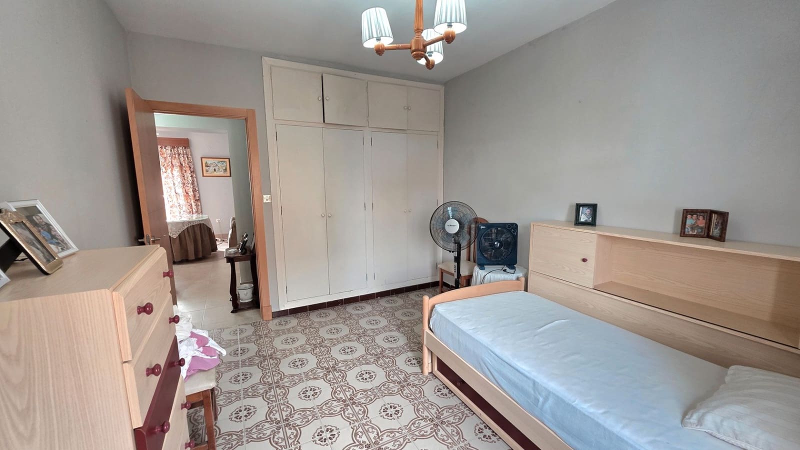 7 bedroom Townhouse for sale in El Puerto de Santa Maria - € 325,000 (Ref: 9592032)