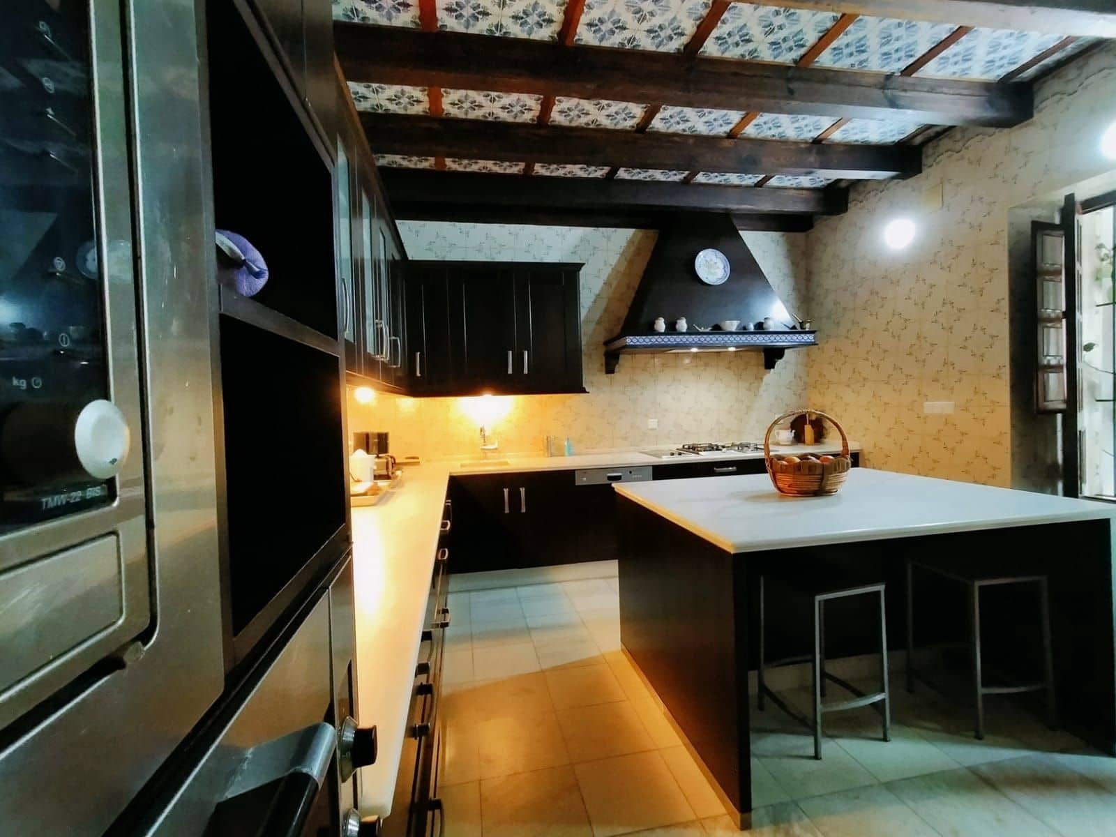 3 bedroom Finca/Country House for sale in El Puerto de Santa Maria with garage - € 800,000 (Ref: 9592034)