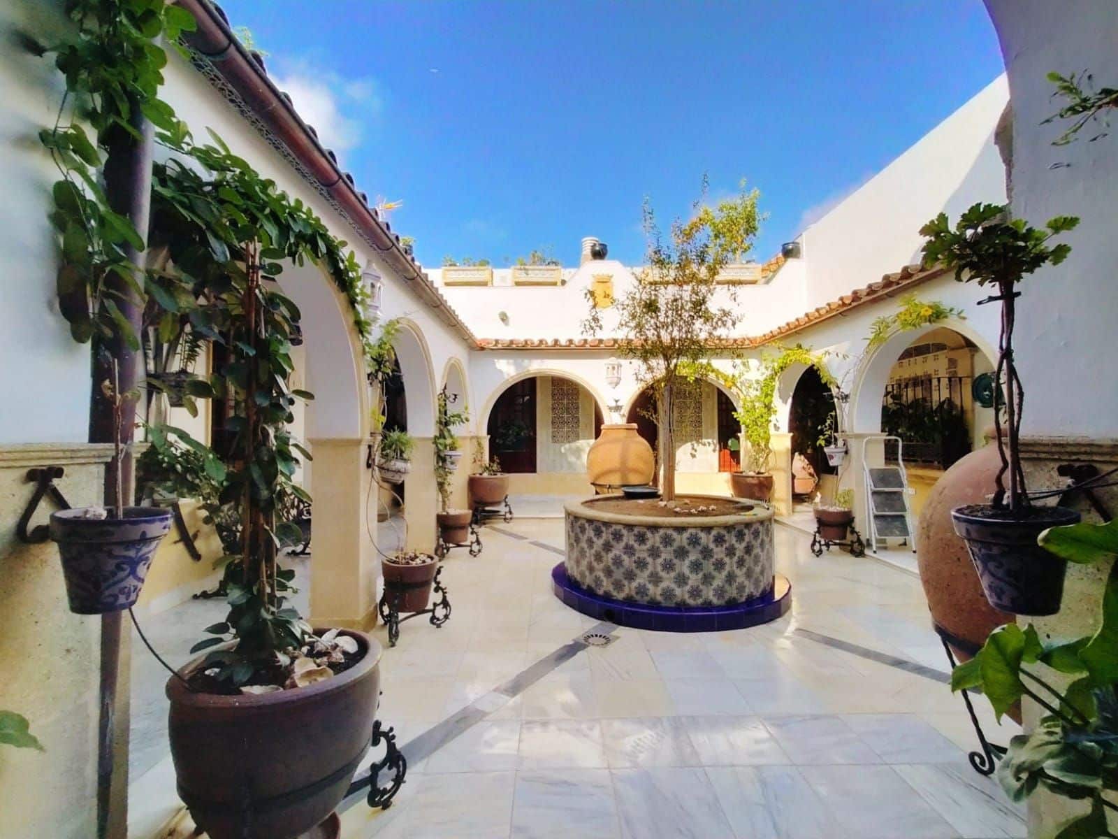 3 bedroom Finca/Country House for sale in El Puerto de Santa Maria with garage - € 800,000 (Ref: 9592034)