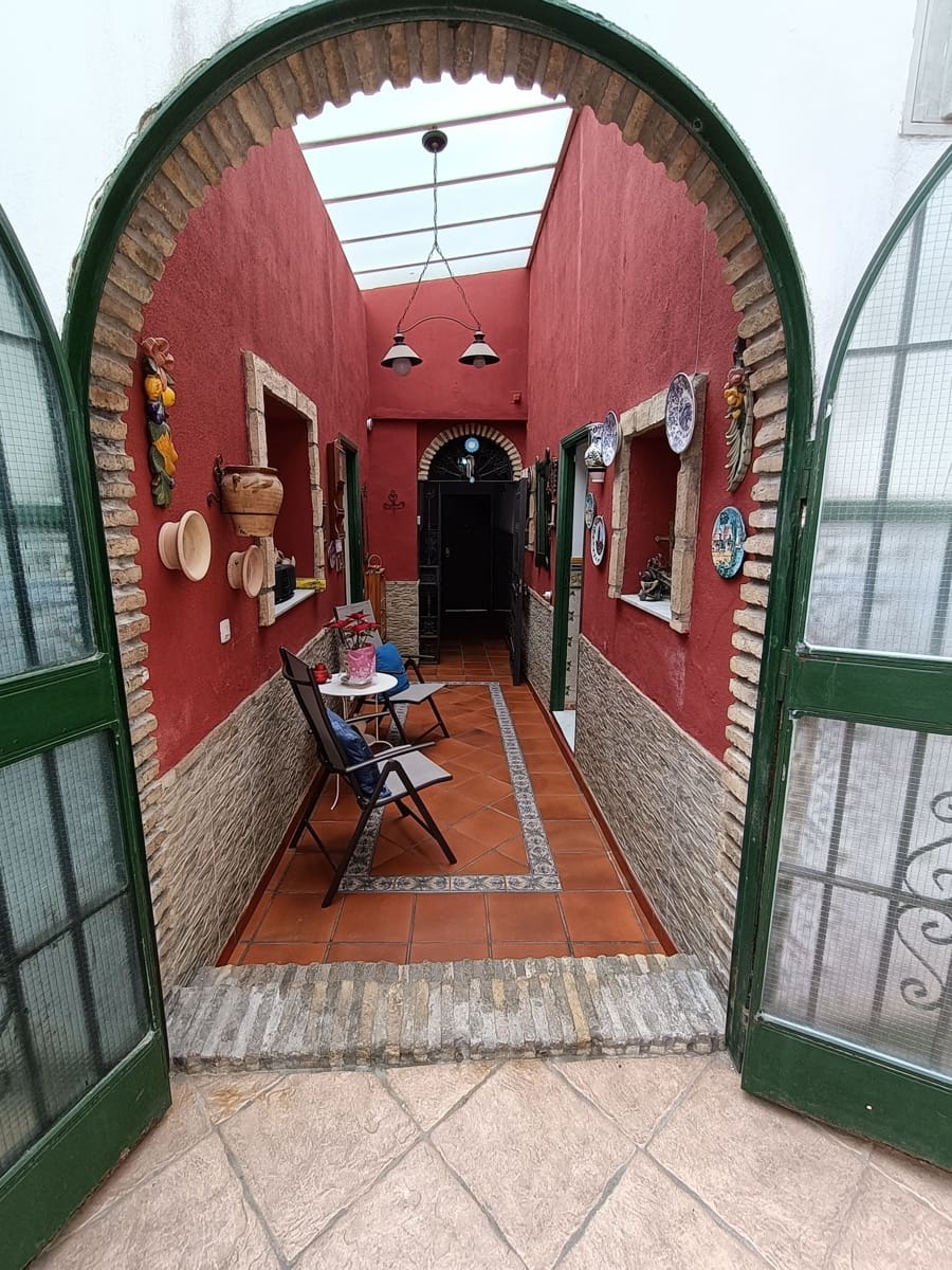 4 bedroom Townhouse for sale in El Puerto de Santa Maria - € 225,000 (Ref: 9592035)