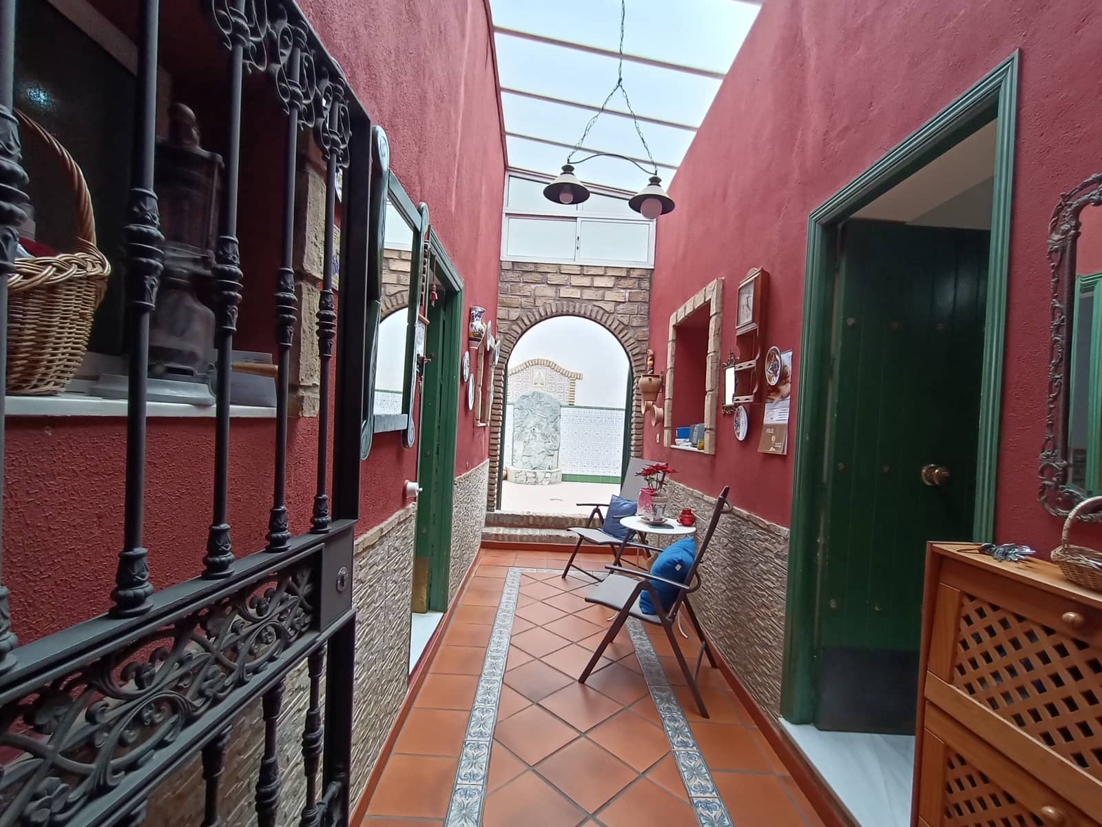 4 bedroom Townhouse for sale in El Puerto de Santa Maria - € 225,000 (Ref: 9592035)